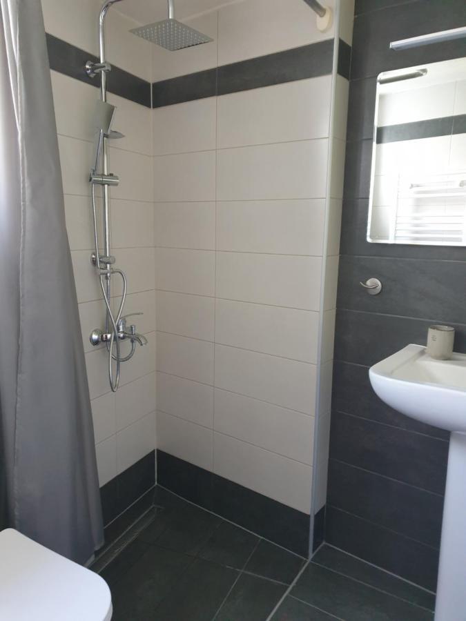 A Pleasent Small -Studio Close To The Port Of Volos Exterior photo